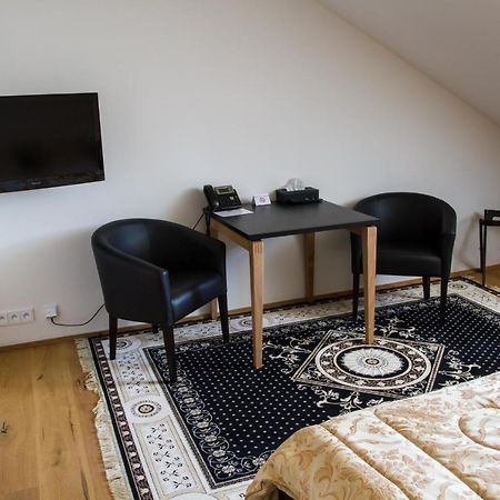 Hotel Panstvi Dlouha Lhota Ngoại thất bức ảnh