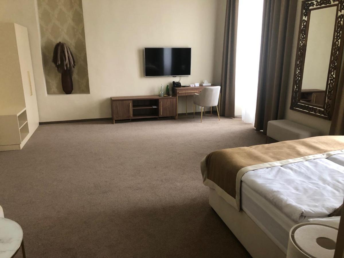 Hotel Panstvi Dlouha Lhota Ngoại thất bức ảnh