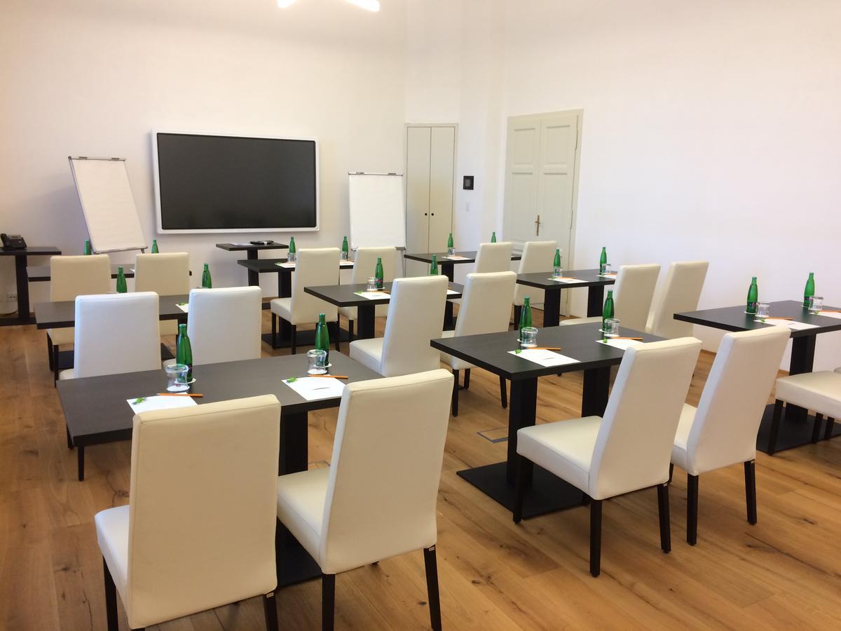 Hotel Panstvi Dlouha Lhota Ngoại thất bức ảnh