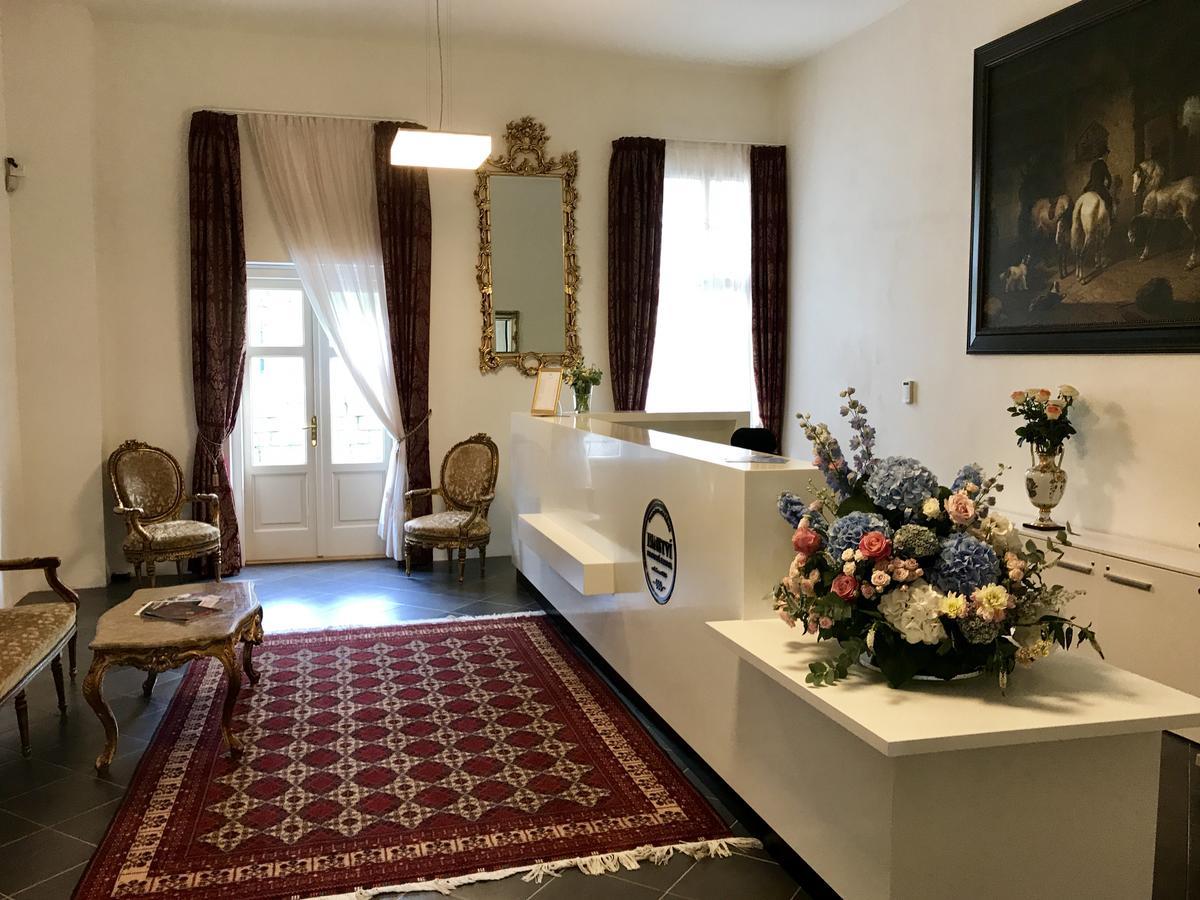 Hotel Panstvi Dlouha Lhota Ngoại thất bức ảnh